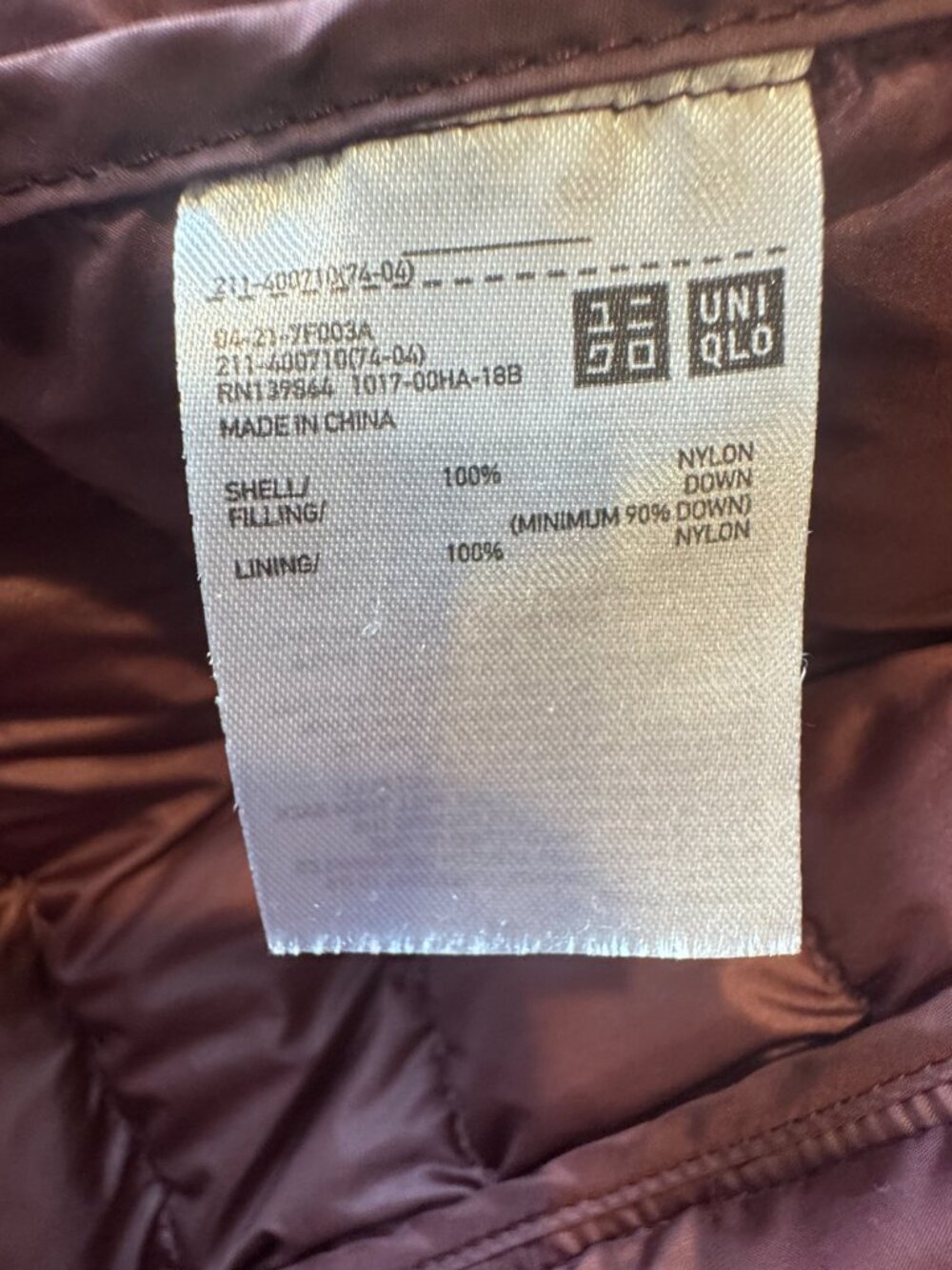 Uniqlo Ultra Light Down Vest β Maroon/Burgundy β Size S β EXCELLENT π₯ - Picture 8 of 8